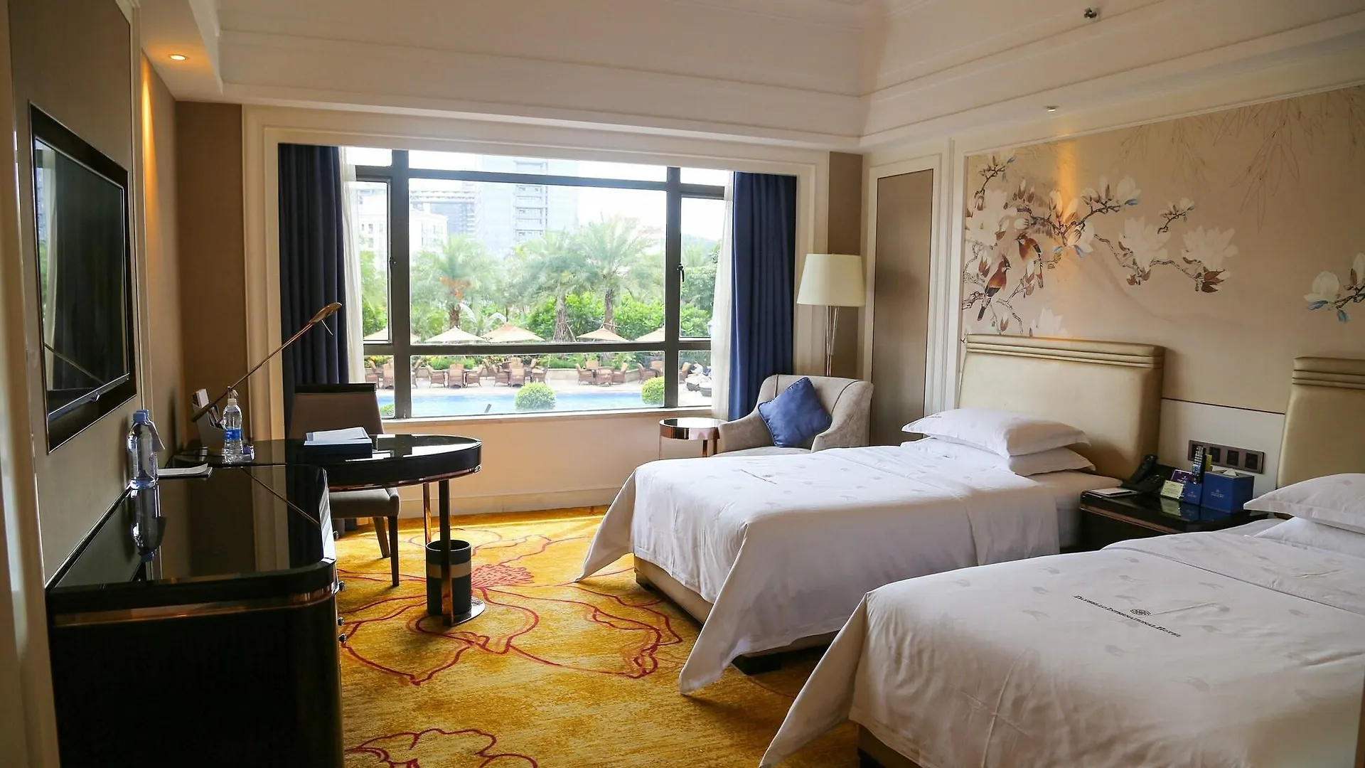 Dayhello International Hotel Shenzhen 5*,  China