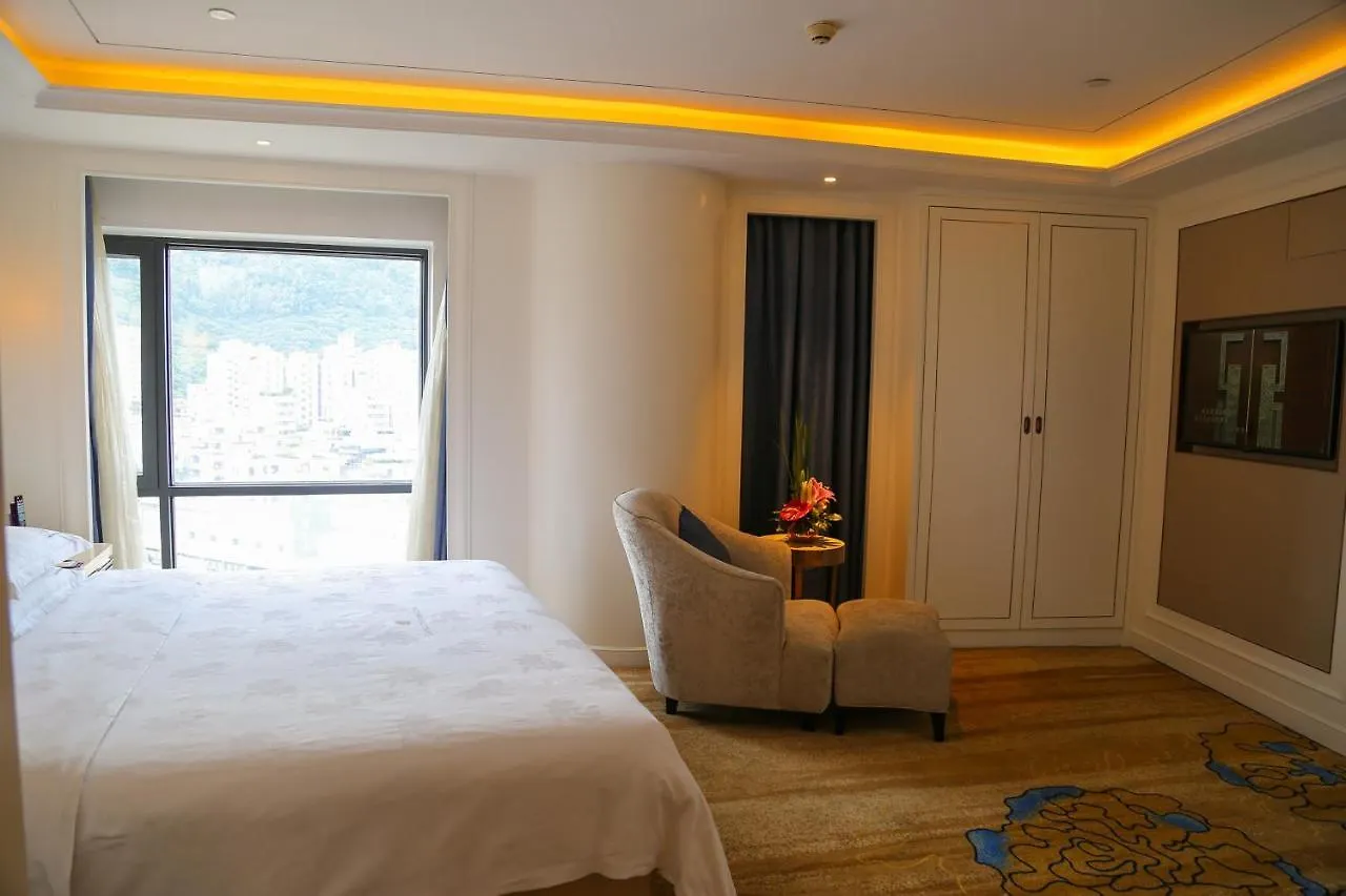 Dayhello International Hotel Shenzhen 5*,