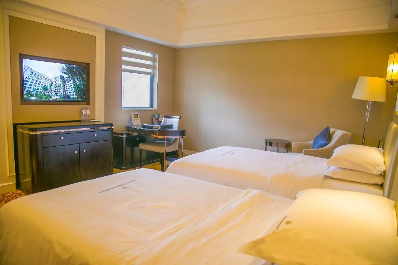 Dayhello International Hotel Shenzhen 5*,